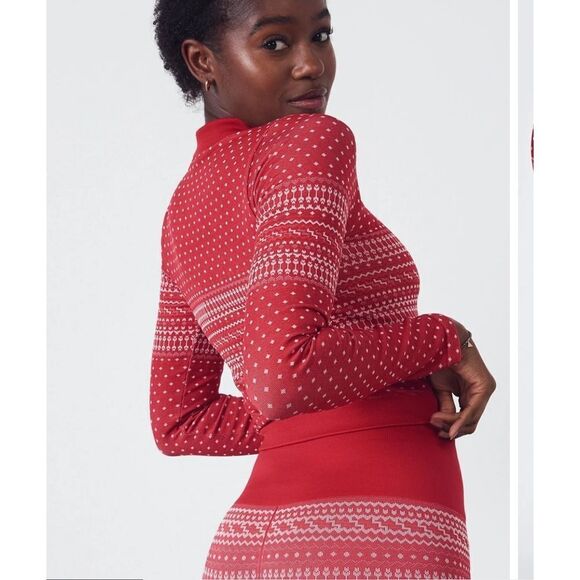 Fabletics Holly Seamless Long-Sleeve Top Cardinal Milti M NWT in packaging - Picture 1 of 6